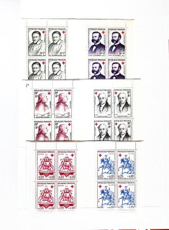1952-2024, CROIX-ROUGE : Plusieurs collections de carnets