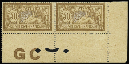 N°120d 50c brun et gris, coin de feuille avec manchette