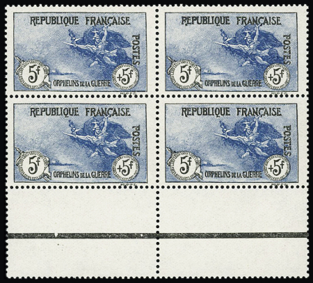 N°155 Orphelins, 5f + 5f noir et bleu en bloc de 4