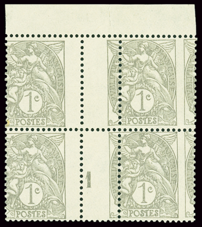 N°107, bloc de 4 interpanneau Millésime 1 avec var