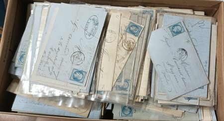 1747-1878, Deux boîtes à chaussures remplies de bleus