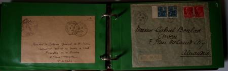 Album Safe format FDC contenant 76 plis majorité poste navale 1939 - 45 dont CAD Marseille-naval (1939), bureau n°24 (Casablanca 1939) + griffe "SM redoutable", CAD hex "Cuirassé Paris" (1927), croiseur Algérie (1939), c