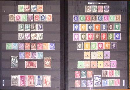 1849-2013, Collection de France en 9 classeurs, bien