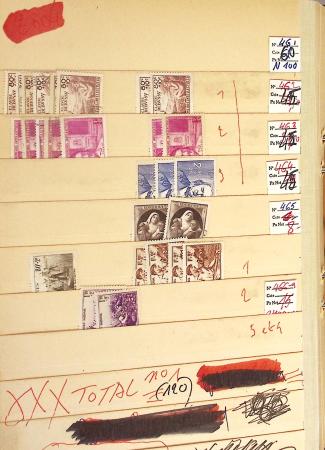 1852-1959, Deux classeurs constituant un stock de timbres