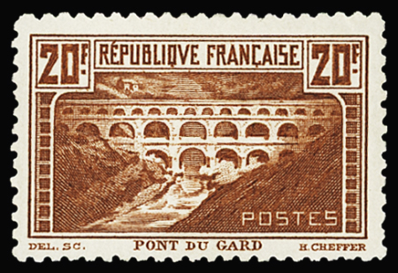N°262B 20f Pont du Gard, dentelé 11, bon centrage,