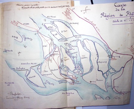 Chemise blanche : décembre 1929 rapport manuscrit exceptionnel du Chef de Poste de Gendarmerie Coloniale de KHONE (LAOS, détachement de COCHINCHINE-CAMBODGE) de 37 pages, 54 photos inédites, 2 cartes géographiques fa
