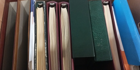 1960-96 IBERIAN PENINSULA: Never hinged collections