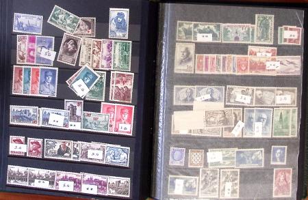 1900-2012, Collection en 11 albums, avec N°122 neuf