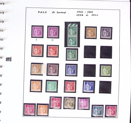 1900-2012, Collection en 11 albums, avec N°122 neuf