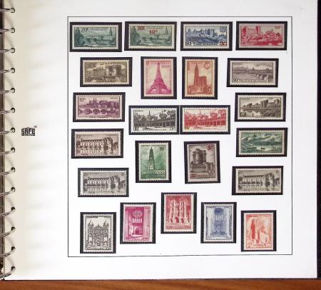 1900-2012, Collection en 11 albums, avec N°122 neuf