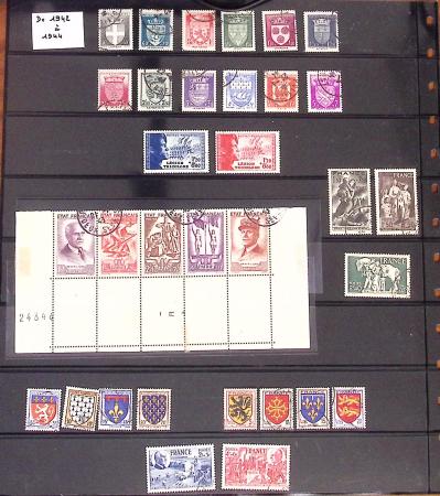 1900-2012, Collection en 11 albums, avec N°122 neuf