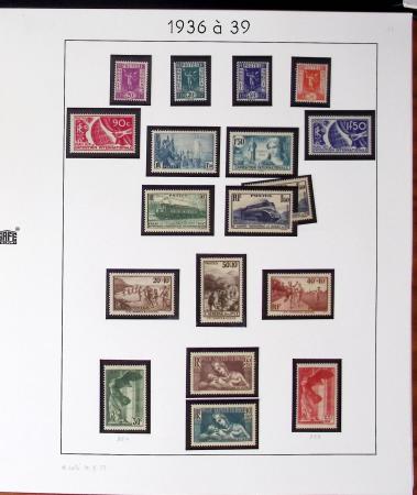 1900-2012, Collection en 11 albums, avec N°122 neuf