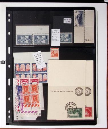 1900-2012, Collection en 11 albums, avec N°122 neuf