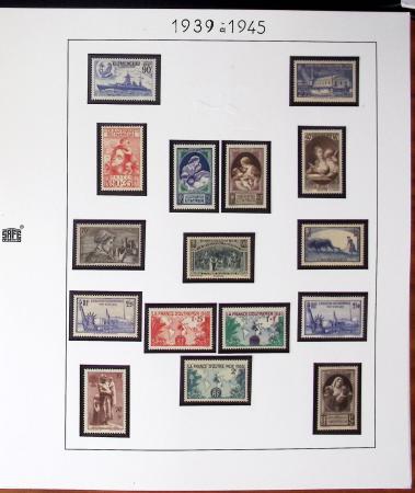 1900-2012, Collection en 11 albums, avec N°122 neuf