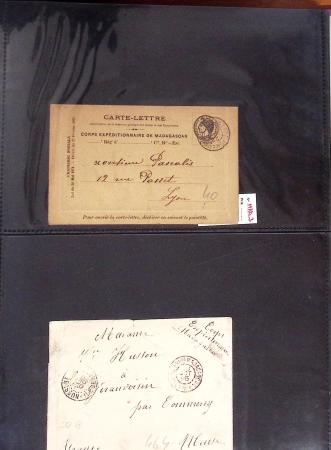 1900-2000 Des centaines d'ENTIERS POSTAUX en six classeurs,