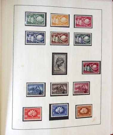 1949 UPU Collection housed in five albums, strength