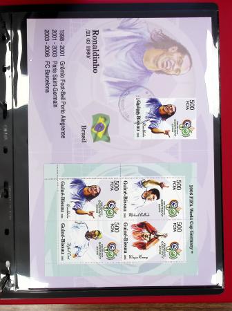 1970-2004, Collection de carnets en 8 classeurs, avec