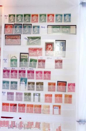 1900-1959 Beau lot de neufs et oblitérés avec une très
