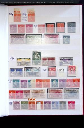 1900-1959 Beau lot de neufs et oblitérés avec une très