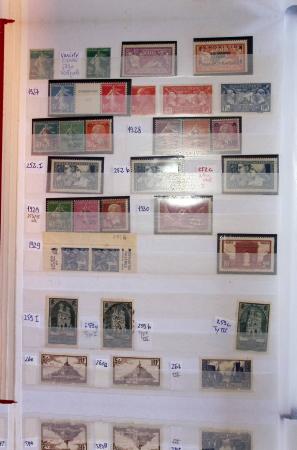 1900-1959 Beau lot de neufs et oblitérés avec une très