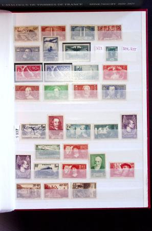 1900-1959 Beau lot de neufs et oblitérés avec une très