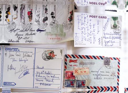 1880-1990 3 albums de timbres