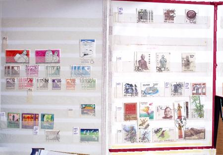 1880-1990 3 albums de timbres