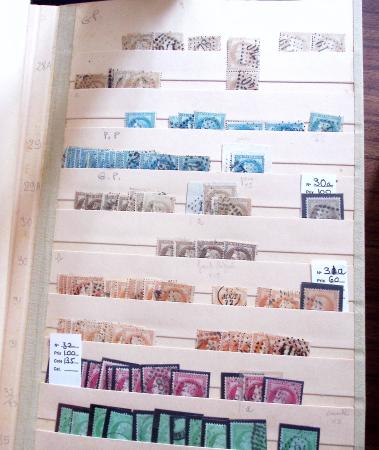 1849-1979, Important stock de timbres en 8 classeurs