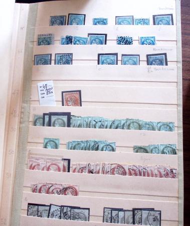 1849-1979, Important stock de timbres en 8 classeurs