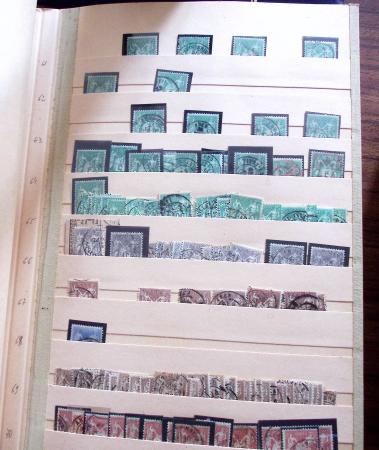 1849-1979, Important stock de timbres en 8 classeurs