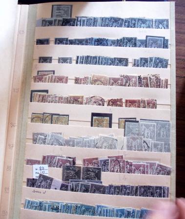 1849-1979, Important stock de timbres en 8 classeurs