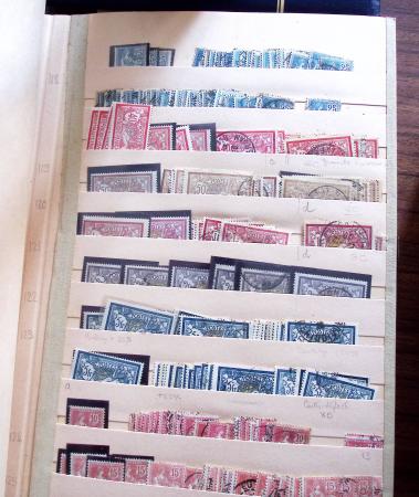 1849-1979, Important stock de timbres en 8 classeurs