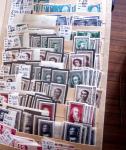 1849-1979, Important stock de timbres en 8 classeurs