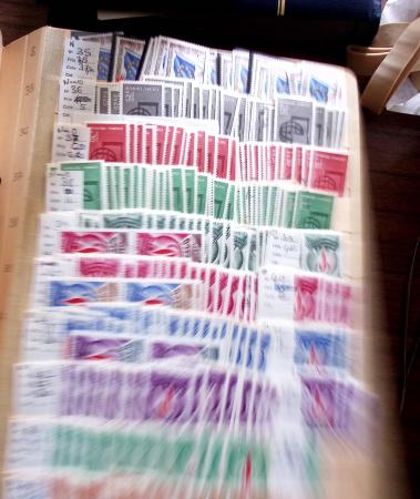 1849-1979, Important stock de timbres en 8 classeurs