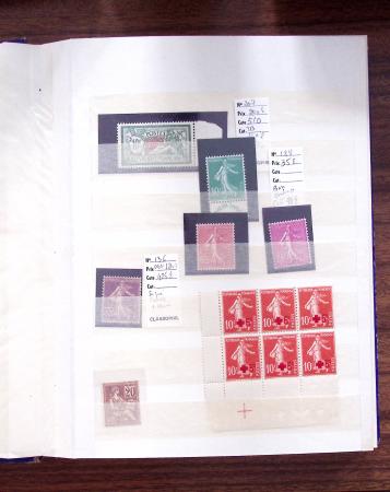 1883-1964, Lot de France en 4 albums et 1 petit classeurs