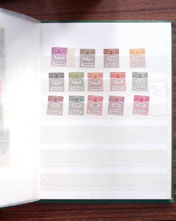 1883-1964, Lot de France en 4 albums et 1 petit classeurs