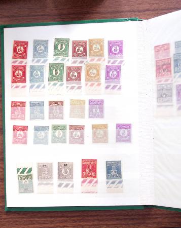 1883-1964, Lot de France en 4 albums et 1 petit classeurs
