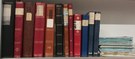1859-1996,  11 classeurs avec beaucoup de FRANCE semi-moderne