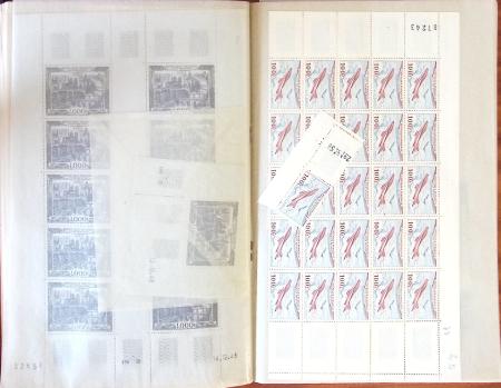 1930-1998, Lot de fin de catalogue, rangé dans 9 classeurs