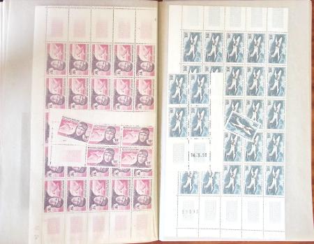 1930-1998, Lot de fin de catalogue, rangé dans 9 classeurs