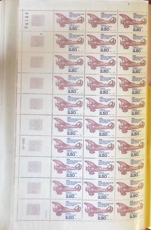 1930-1998, Lot de fin de catalogue, rangé dans 9 classeurs