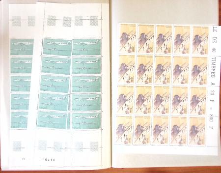 1930-1998, Lot de fin de catalogue, rangé dans 9 classeurs
