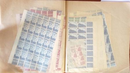 1930-1998, Lot de fin de catalogue, rangé dans 9 classeurs