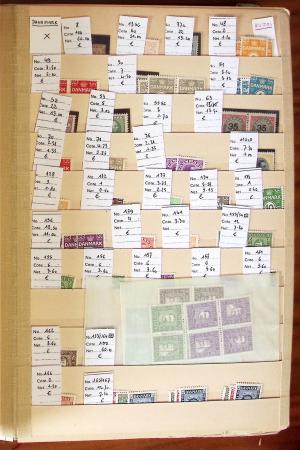 1860-1980 Chiefly mint stock of Europe in 23 large MOC stockbooks,