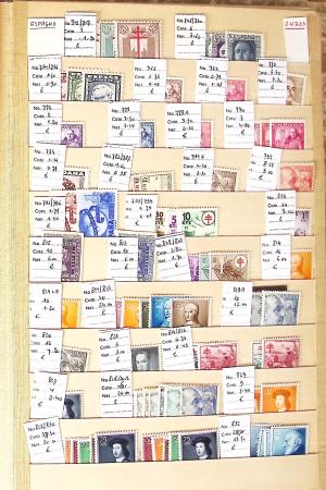 1860-1980 Chiefly mint stock of Europe in 23 large MOC stockbooks,