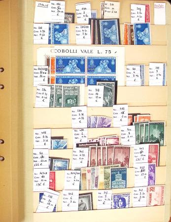 1860-1980 Chiefly mint stock of Europe in 23 large MOC stockbooks,