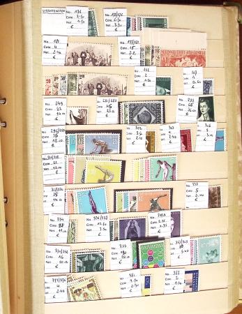 1860-1980 Chiefly mint stock of Europe in 23 large MOC stockbooks,