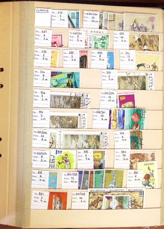 1870-1980 Mint & used stock in ten large MOC albums, neatly ordered