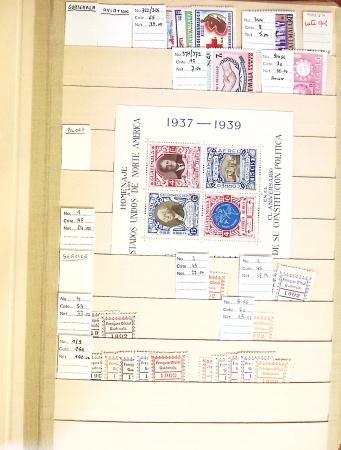 1870-1980 Mint & used stock in ten large MOC albums, neatly ordered