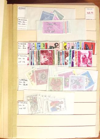 1870-1980 Mint & used stock in ten large MOC albums, neatly ordered